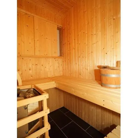 With Sauna And Whirlpool * 西里格